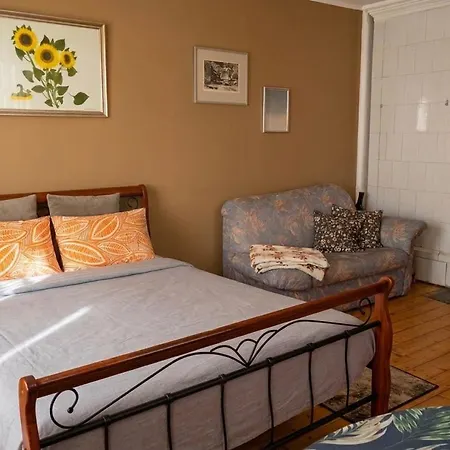 Unique Mailo House & Apartment